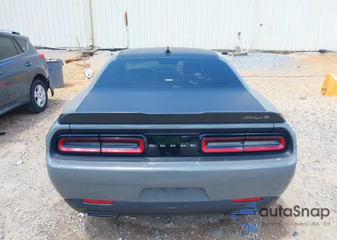 2023 Dodge Challenger R/T z USA, uszkodzony, nr VIN 2C3CDZBT2PH600056